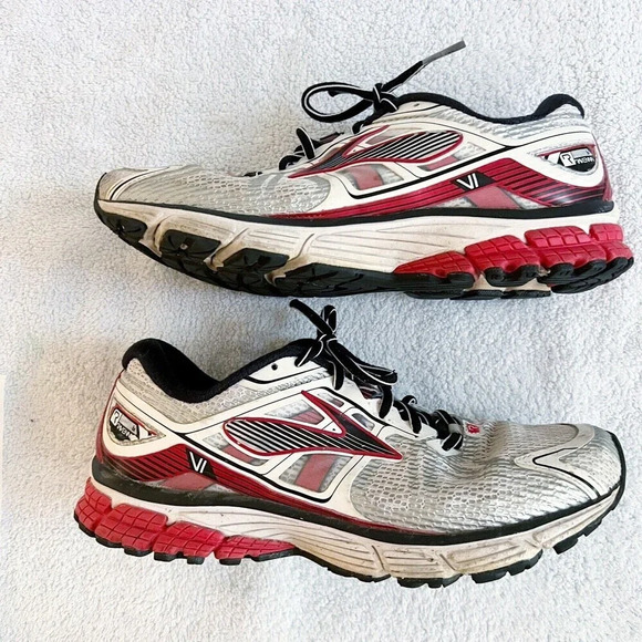 Brooks Revenna Men's White Red Running Shoe Sneaker Sz 9 / 42.5- 1101861D146 - Picture 11 of 13